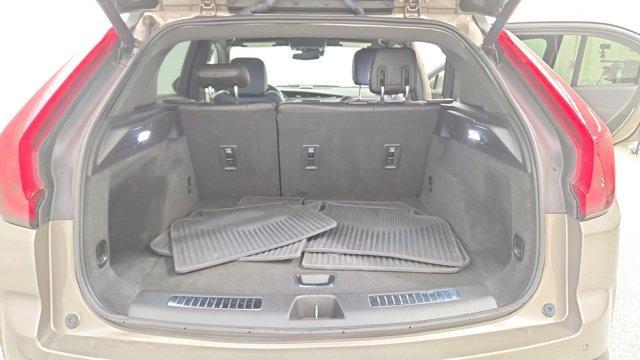 used 2020 Cadillac XT4 car, priced at $21,793