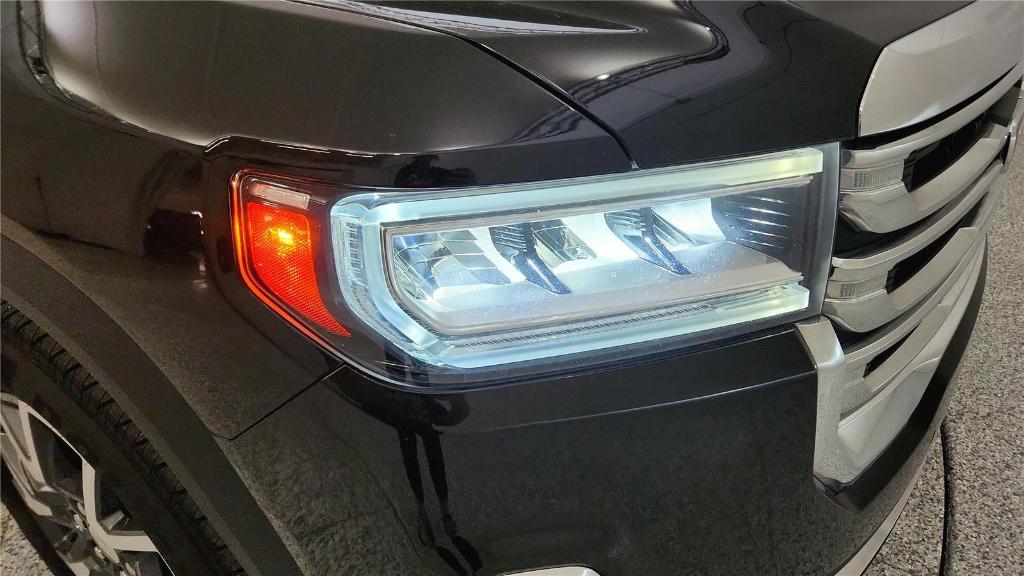 used 2023 GMC Acadia car, priced at $27,991