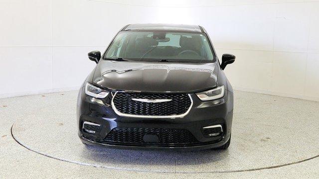 used 2024 Chrysler Pacifica car, priced at $25,593