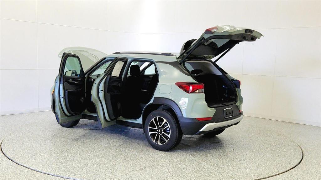 new 2026 Chevrolet TrailBlazer car, priced at $28,979