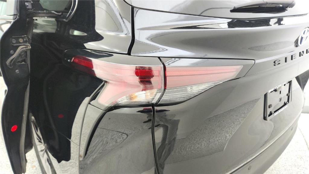 used 2024 Toyota Sienna car, priced at $34,694
