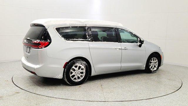 used 2024 Chrysler Pacifica car, priced at $25,293