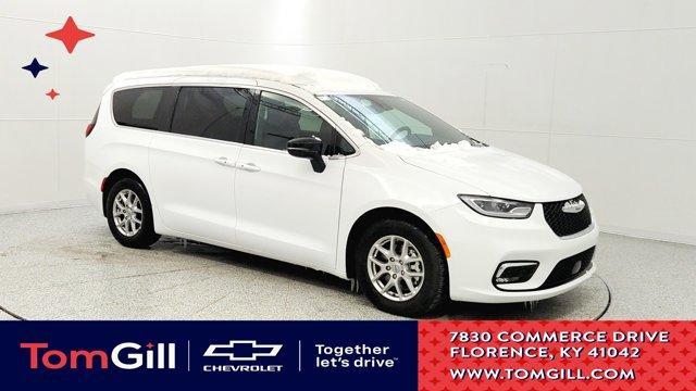 used 2025 Chrysler Pacifica car, priced at $32,491