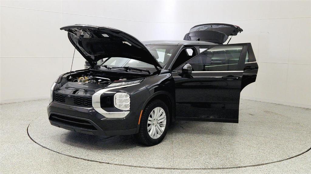 used 2023 Mitsubishi Outlander car, priced at $20,992