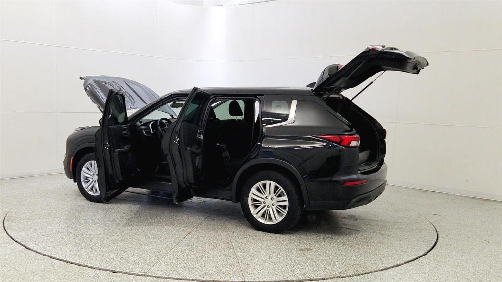 used 2023 Mitsubishi Outlander car, priced at $20,992
