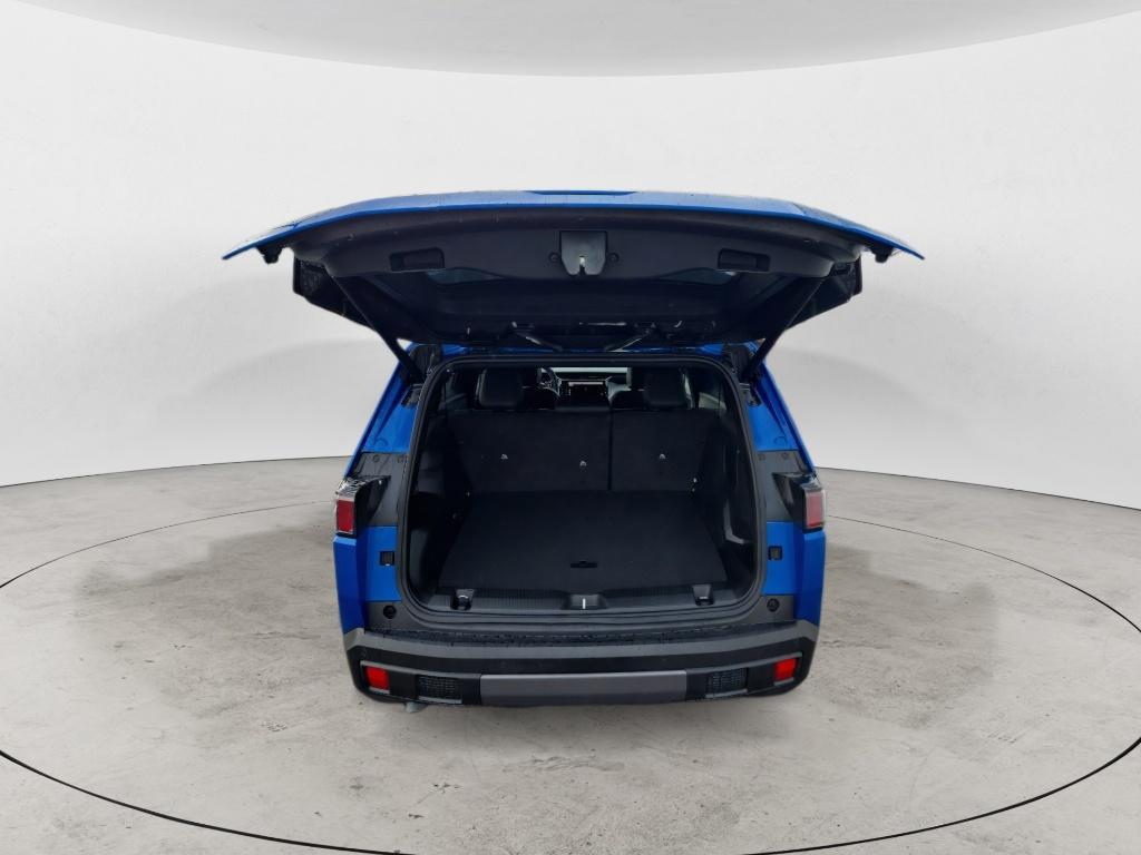 new 2026 Jeep Cherokee car, priced at $44,171