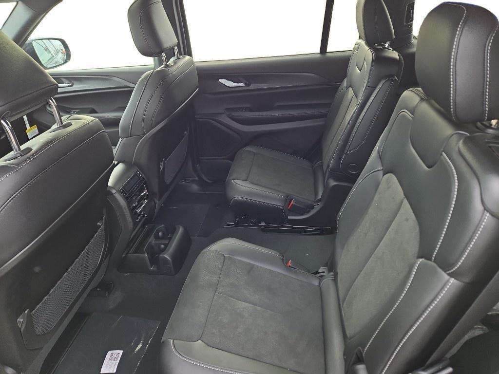 new 2025 Jeep Grand Cherokee L car, priced at $44,739