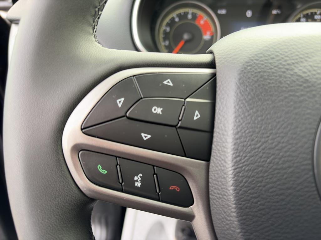 used 2022 Jeep Cherokee car, priced at $27,299