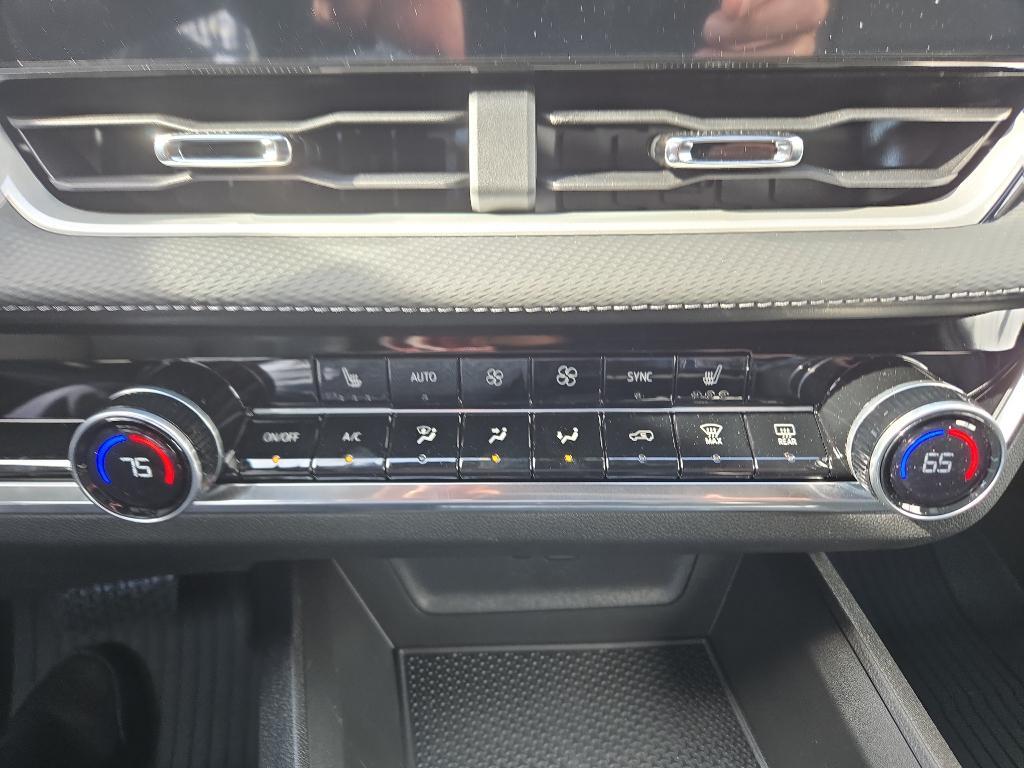 new 2026 Chevrolet Equinox car, priced at $34,513