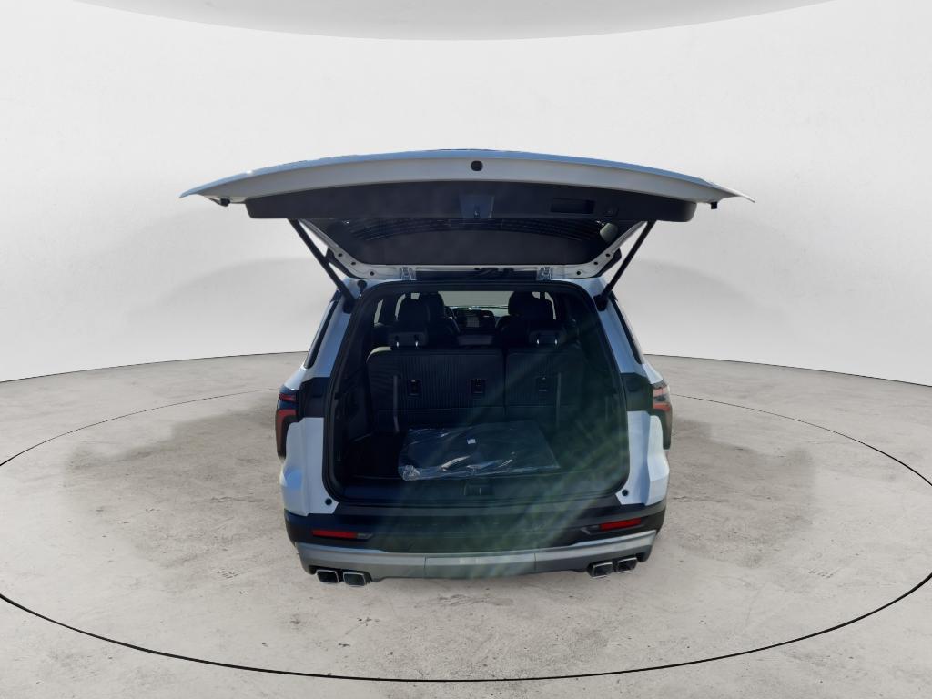 new 2026 Chevrolet Traverse car, priced at $56,630