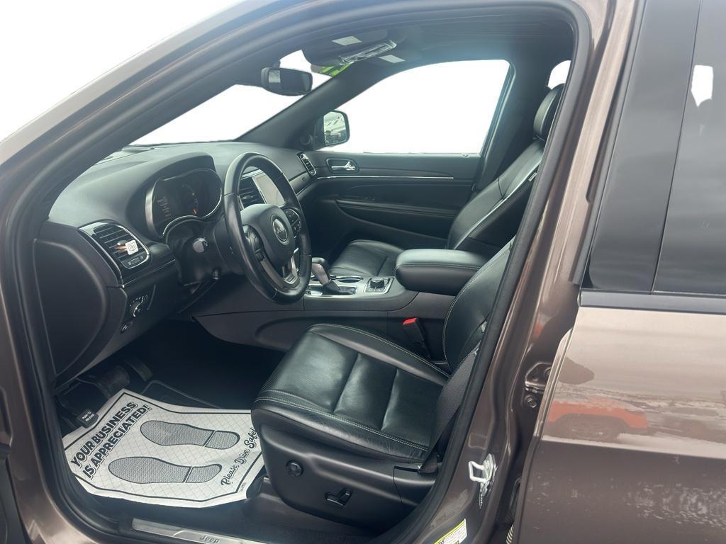 used 2021 Jeep Grand Cherokee car, priced at $27,299