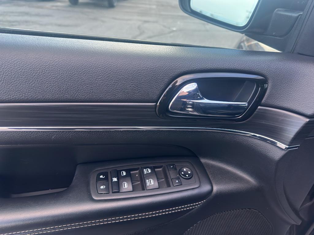 used 2021 Jeep Grand Cherokee car, priced at $27,299