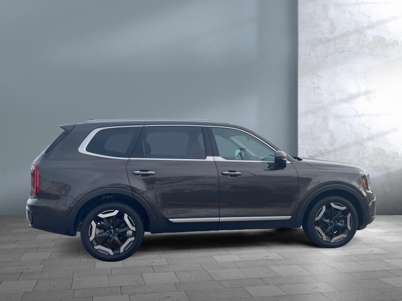 used 2023 Kia Telluride car, priced at $36,988