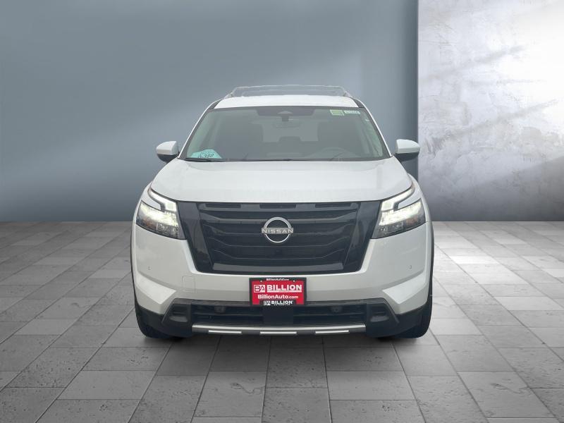 new 2025 Nissan Pathfinder car, priced at $40,424
