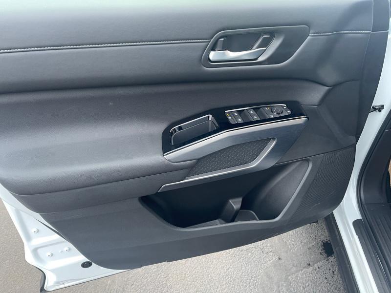 new 2025 Nissan Pathfinder car, priced at $40,424