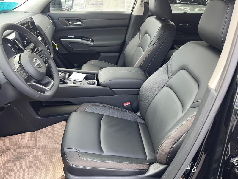 new 2025 Nissan Pathfinder car, priced at $39,974