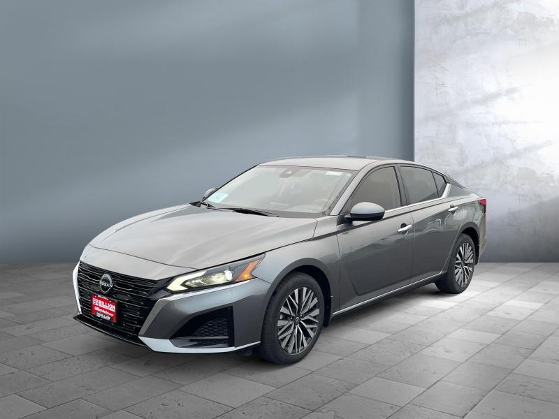 used 2023 Nissan Altima car, priced at $25,988