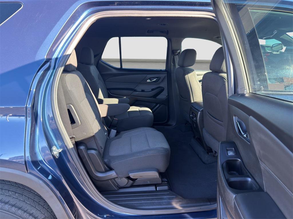 used 2023 Chevrolet Traverse car, priced at $29,736
