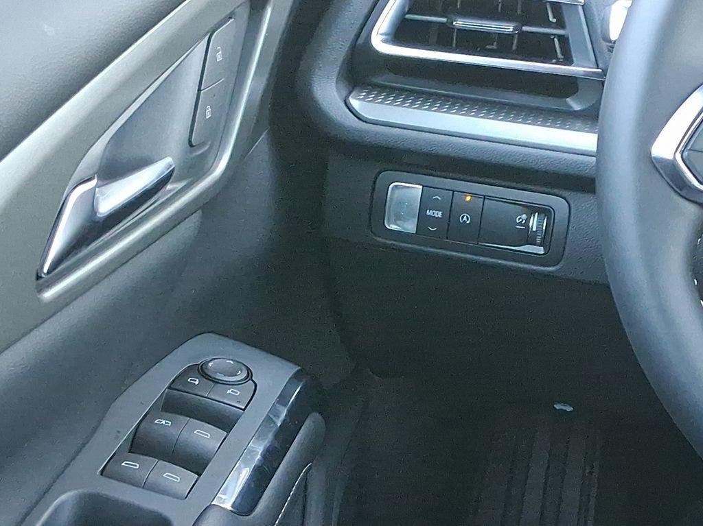 new 2026 Chevrolet Traverse car, priced at $40,195