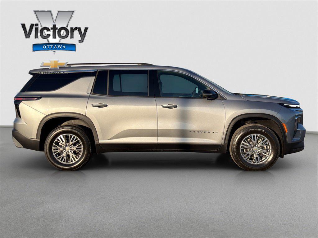 new 2026 Chevrolet Traverse car, priced at $44,385