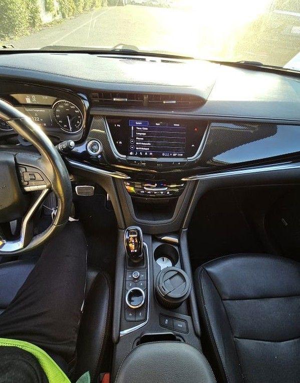 used 2022 Cadillac XT6 car, priced at $37,777