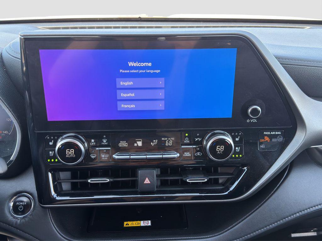 used 2023 Toyota Highlander Hybrid car, priced at $32,999