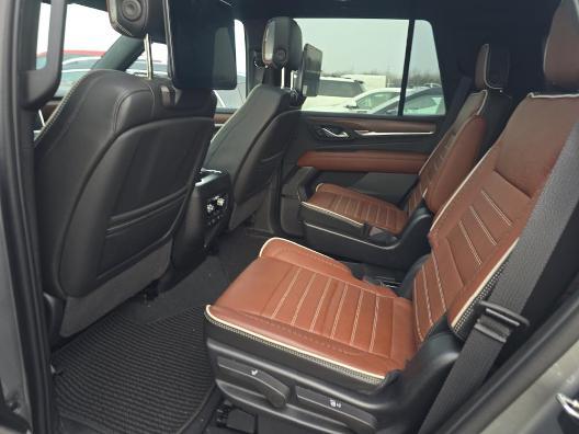 used 2023 GMC Yukon car, priced at $83,995