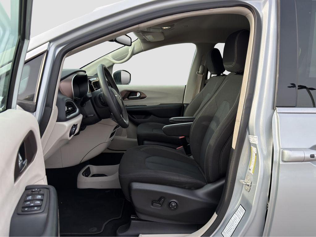 used 2023 Chrysler Voyager car