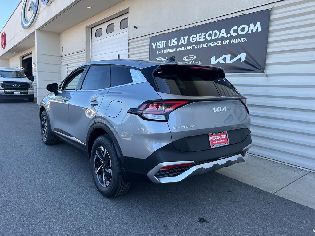 new 2025 Kia Sportage Hybrid car, priced at $30,405