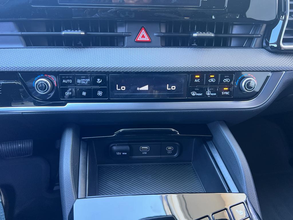 new 2025 Kia Sportage Hybrid car, priced at $30,405