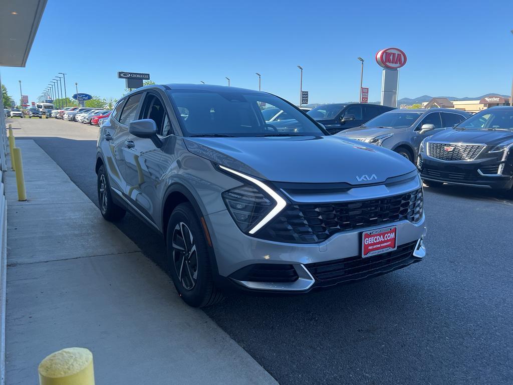 new 2025 Kia Sportage Hybrid car, priced at $30,405