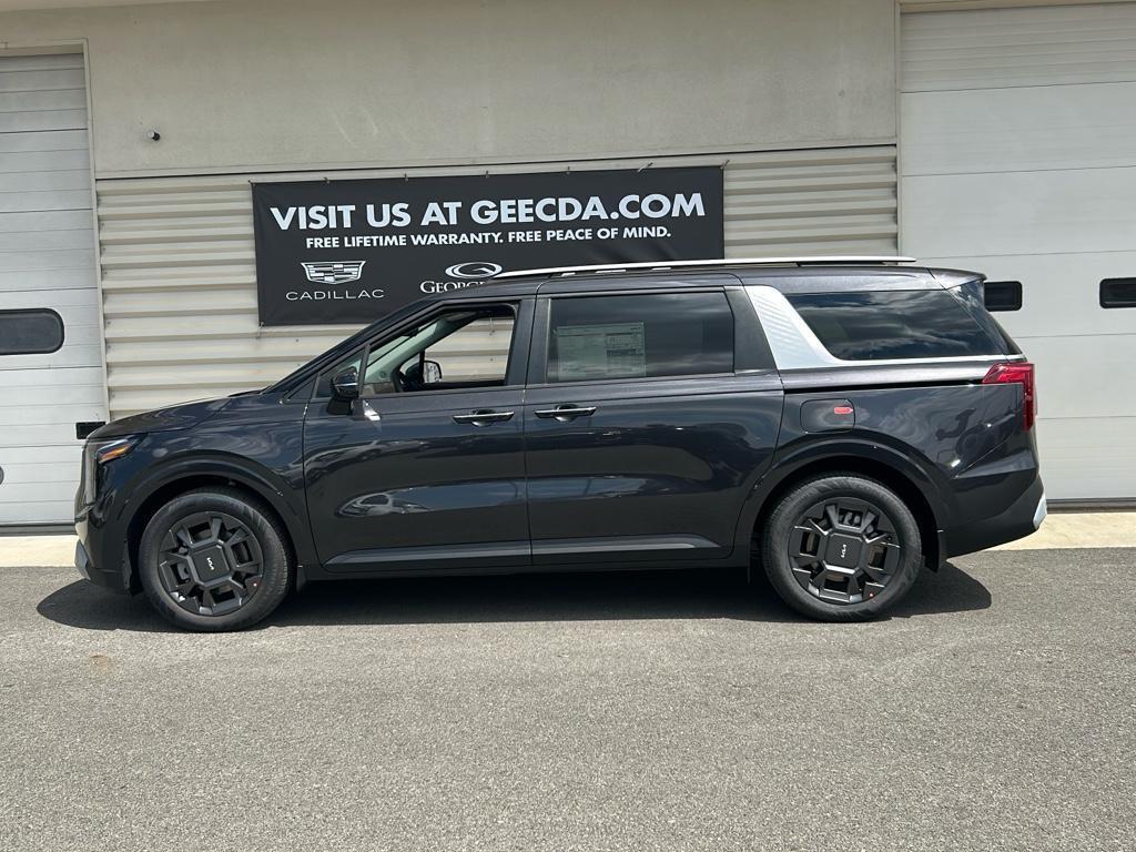 new 2026 Kia Carnival Hybrid car, priced at $43,650
