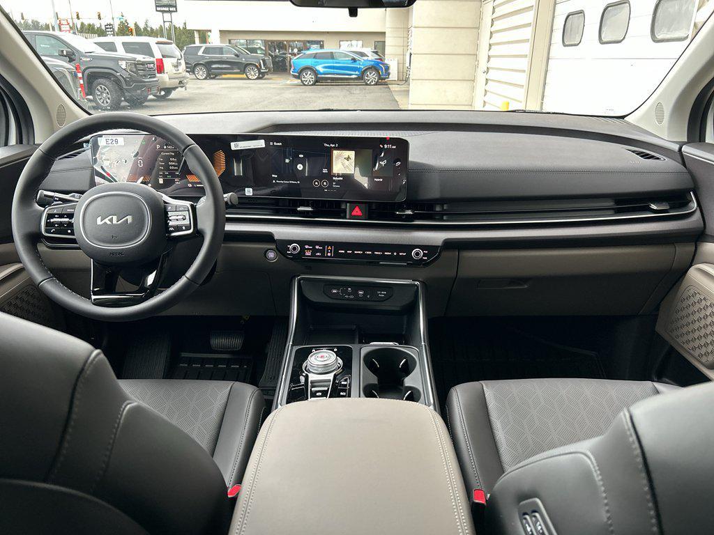 new 2026 Kia Carnival Hybrid car, priced at $45,695