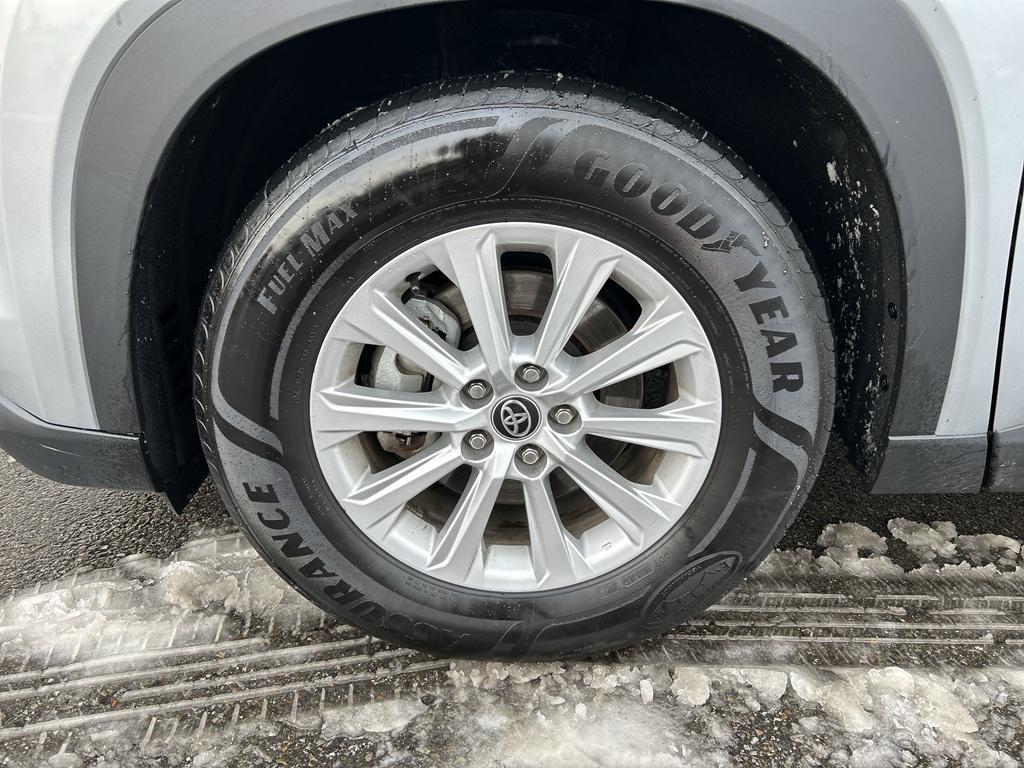 used 2025 Toyota Grand Highlander car, priced at $45,800