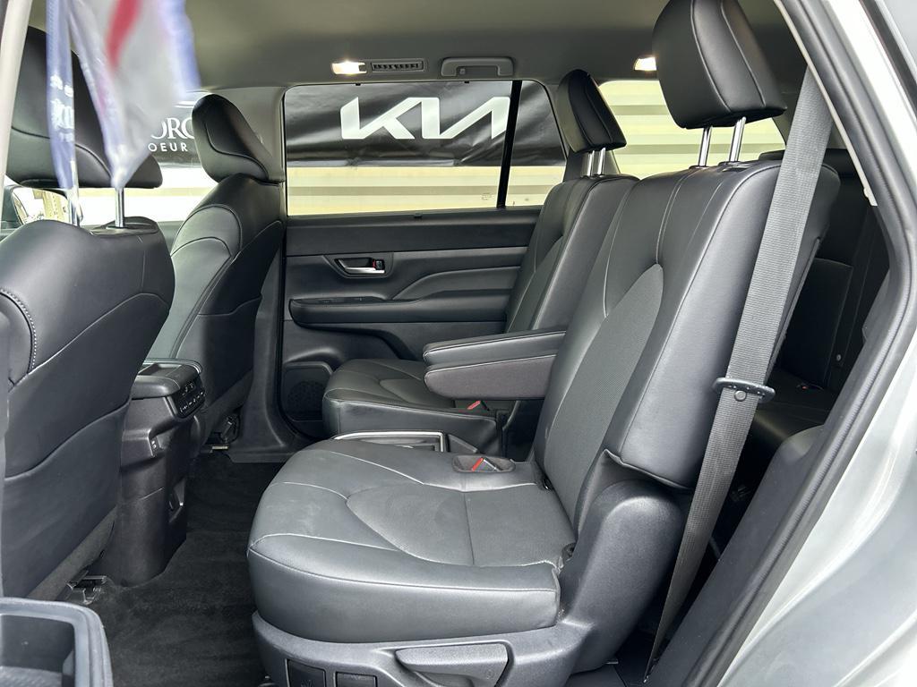 used 2025 Toyota Grand Highlander car, priced at $45,800