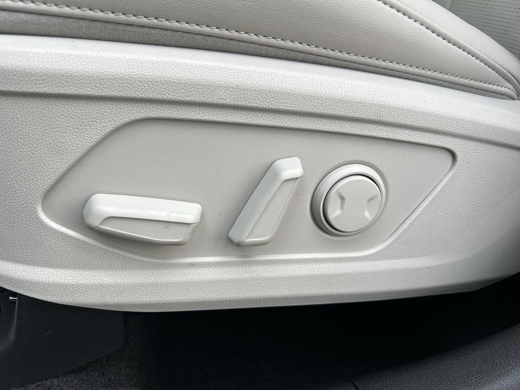 new 2026 Kia Sorento car, priced at $39,620