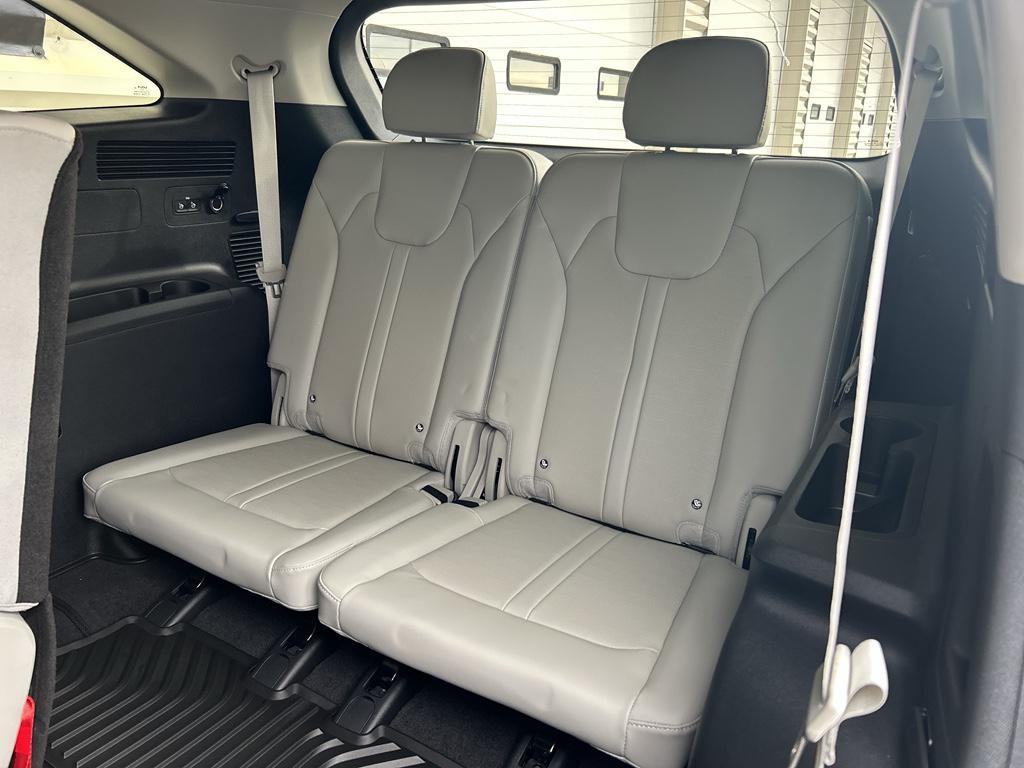 new 2026 Kia Sorento car, priced at $39,620