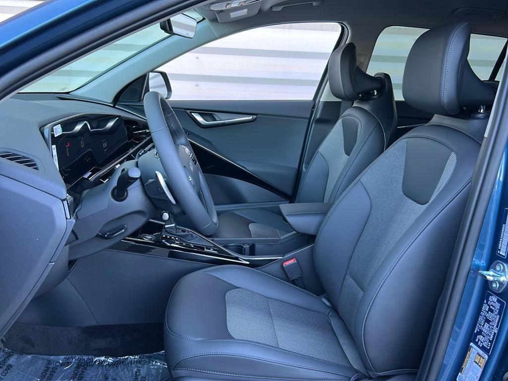 new 2025 Kia Niro car, priced at $29,490