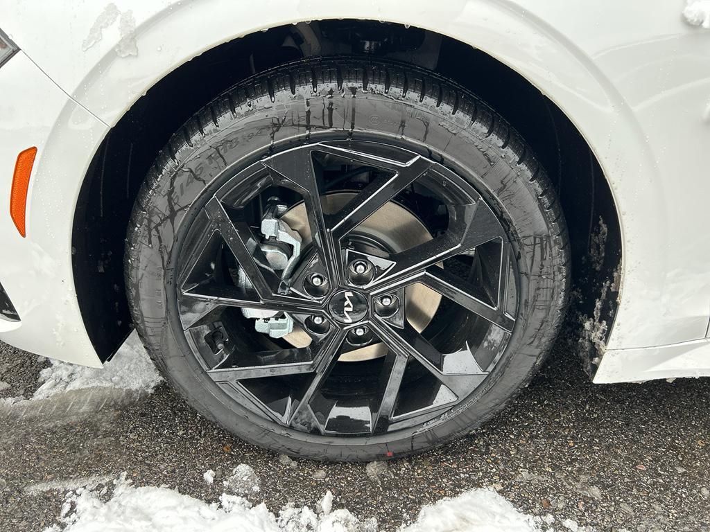 new 2026 Kia K5 car, priced at $33,430