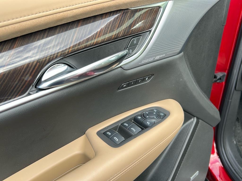 used 2025 Cadillac XT6 car, priced at $57,000