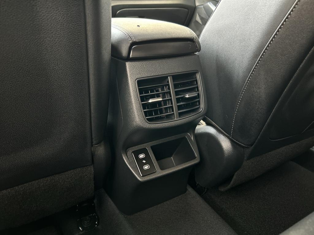 used 2025 Kia Seltos car, priced at $25,500