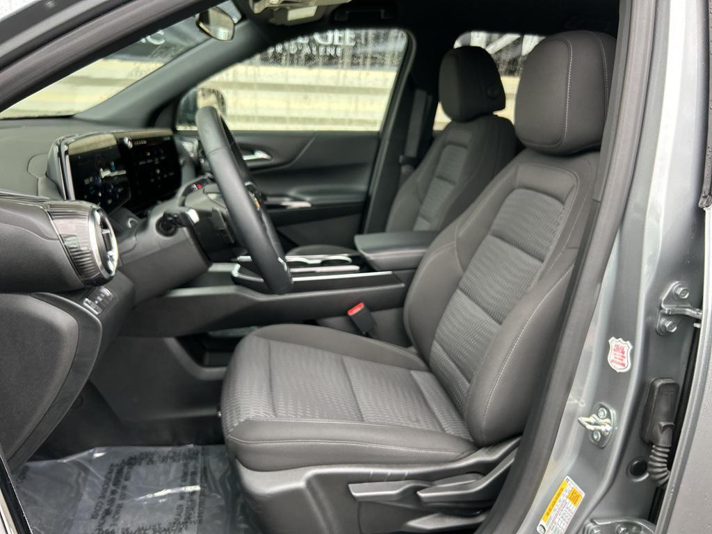 used 2025 Chevrolet Equinox car, priced at $28,500