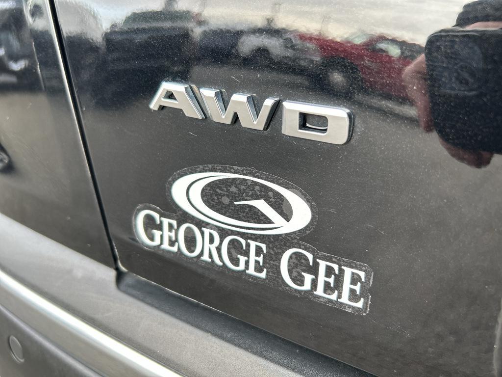 used 2022 Cadillac XT5 car, priced at $29,800