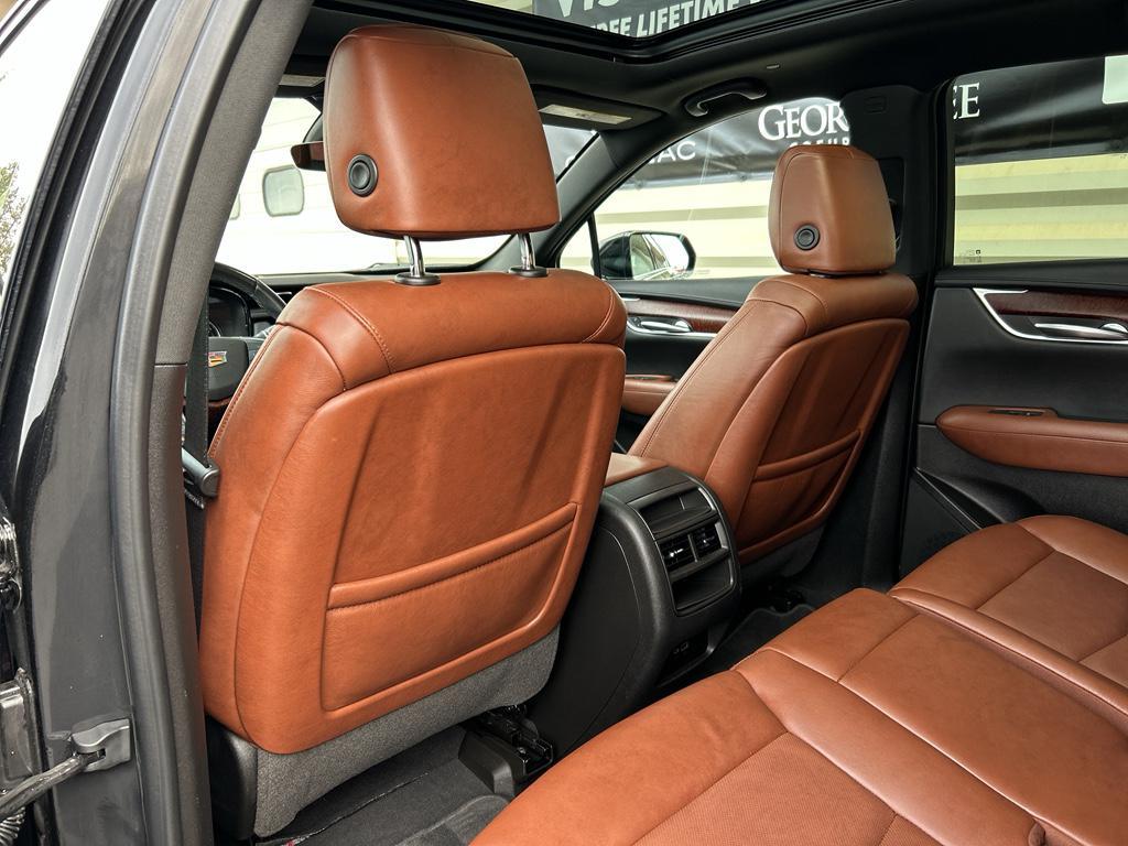 used 2022 Cadillac XT5 car, priced at $29,800