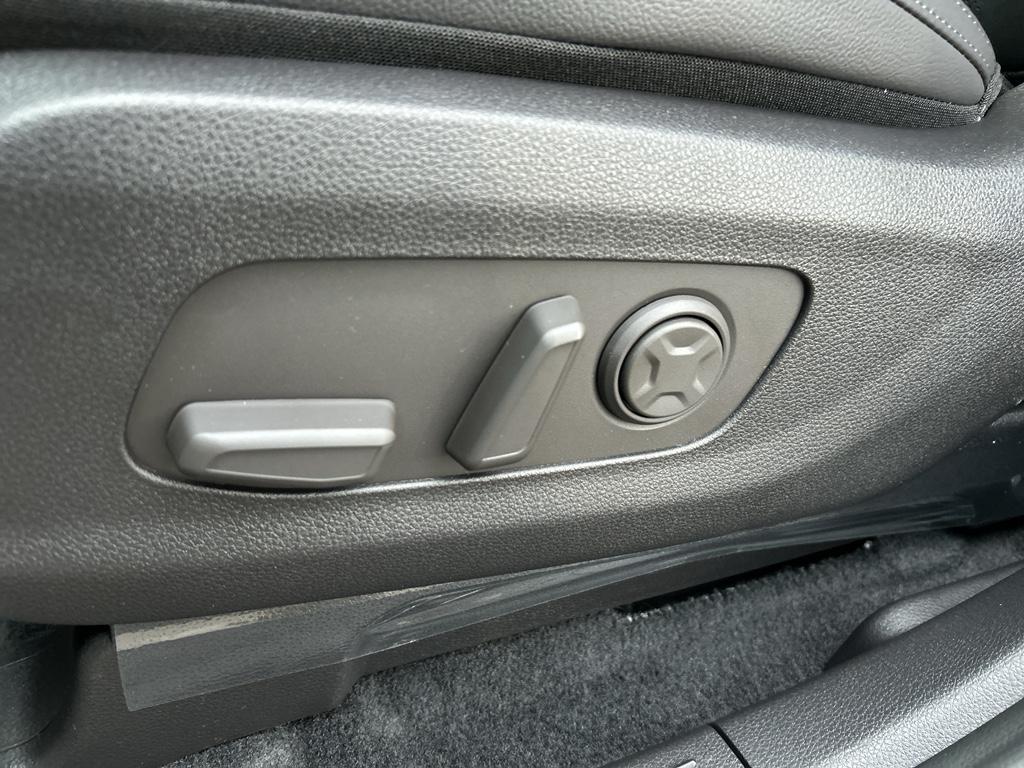 new 2026 Kia Carnival car, priced at $52,395