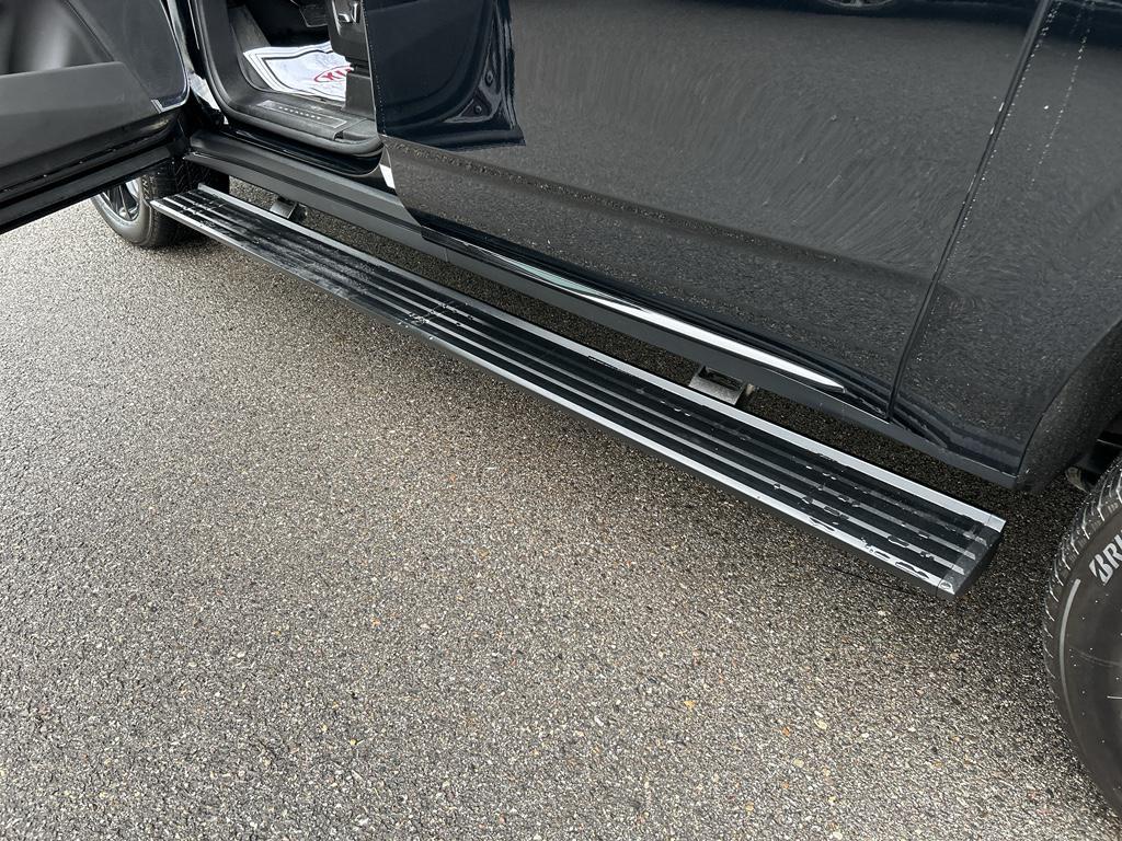 used 2024 Cadillac Escalade ESV car, priced at $93,200