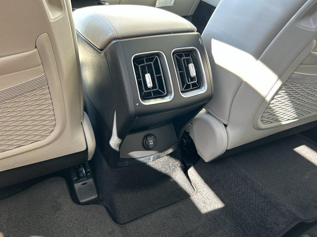 new 2026 Kia Sorento Hybrid car, priced at $41,540