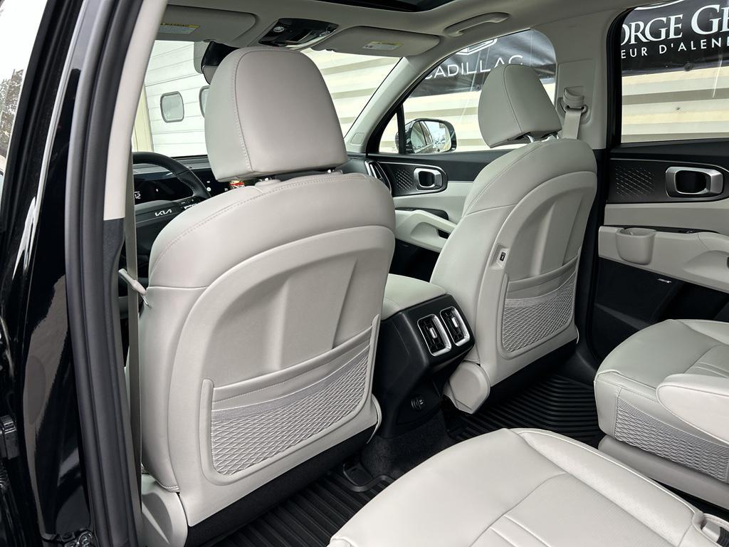 new 2026 Kia Sorento Plug-In Hybrid car, priced at $49,045