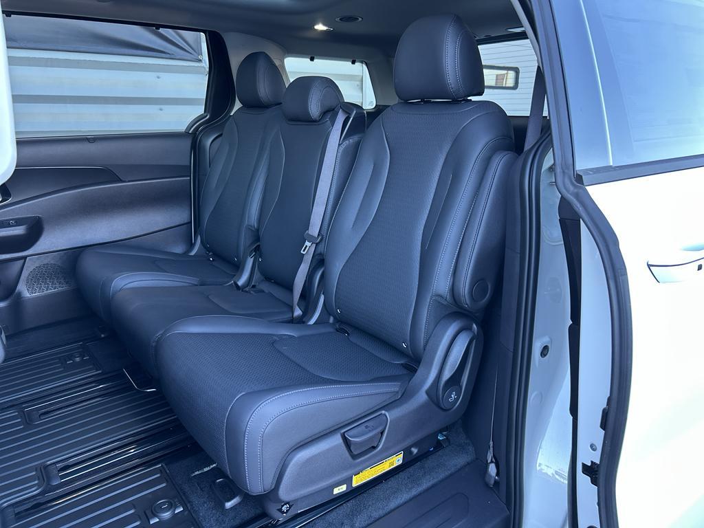 new 2026 Kia Carnival car, priced at $51,925