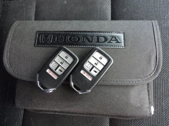 used 2022 Honda Pilot car, priced at $27,125